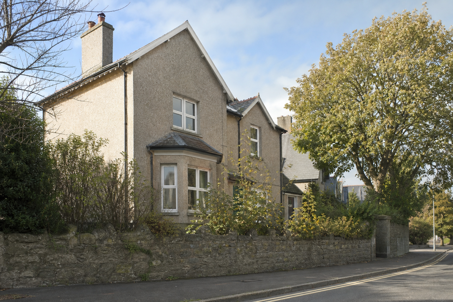 Wide Bangor property context
